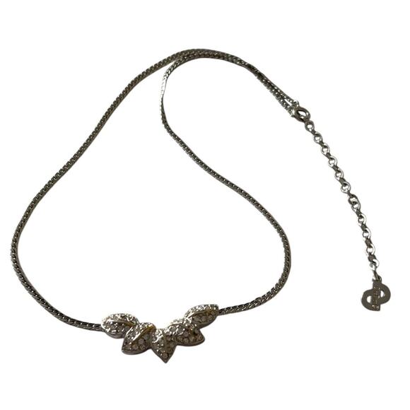 CHRISTIAN DIOR (Signed) BEAUTIFUL Silver-Tone PAVÉ LEAF CLUSTER NECKLACE - Picture 1 of 13